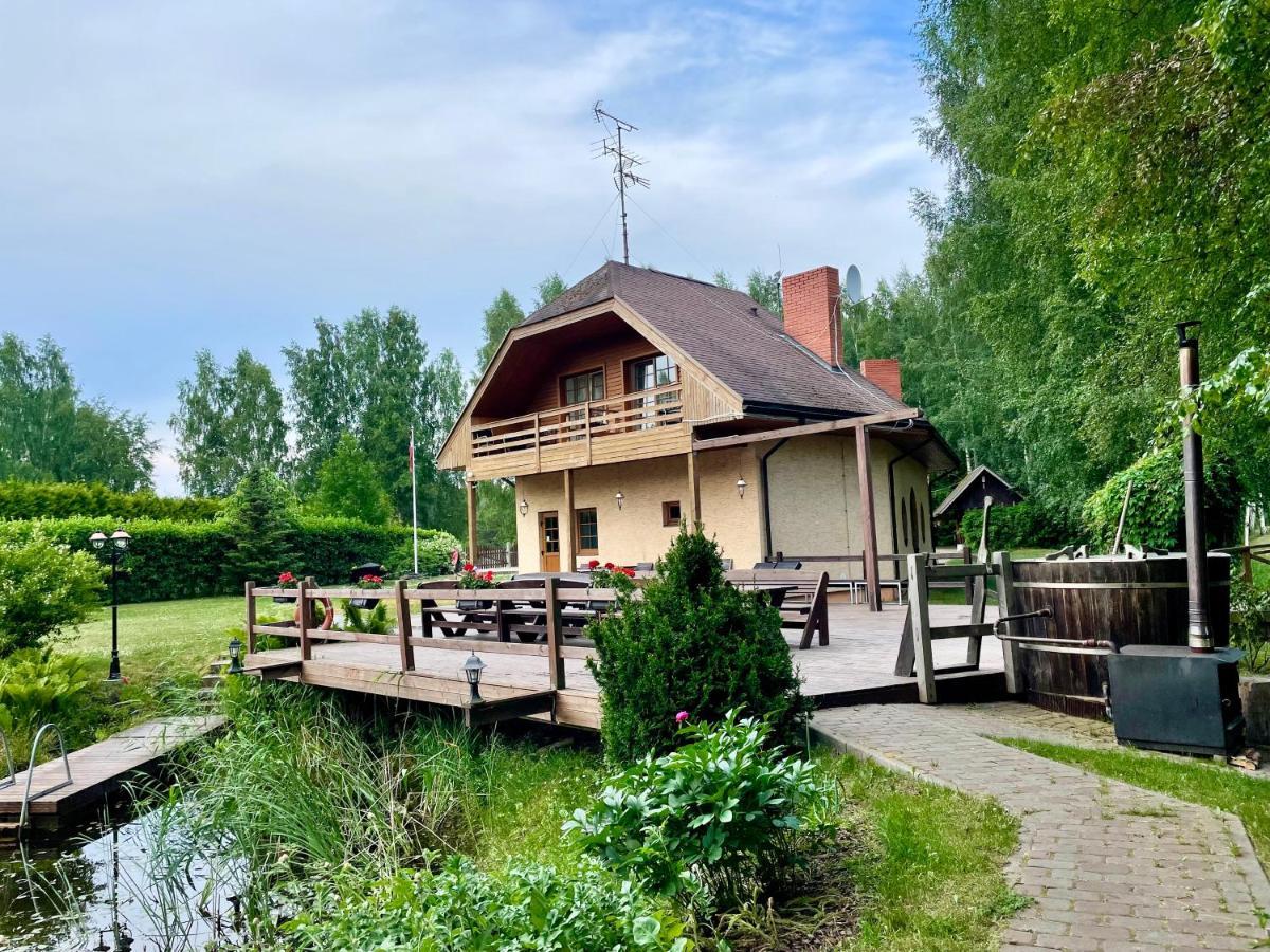 Piejuras Nams Hotel Ķesterciems Kültér fotó